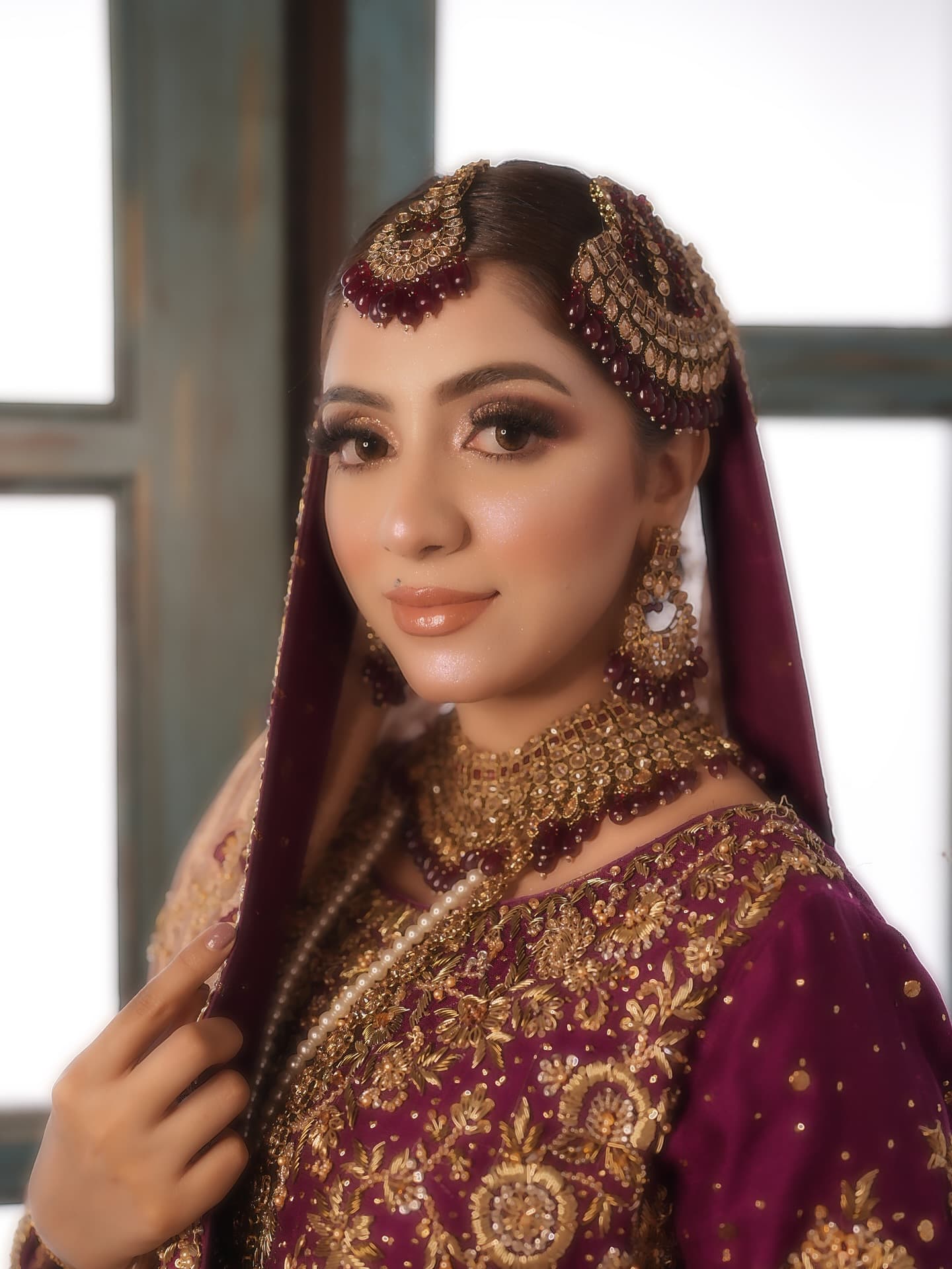 Full bridal look by Zuvia Usmani Beauty Lounge
