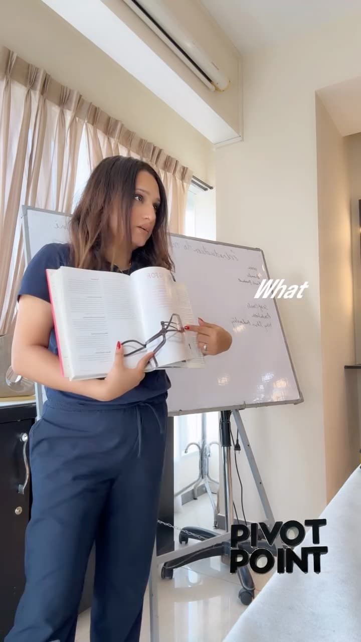 Zuvia teaching with Pivot Point materials at Z Academy